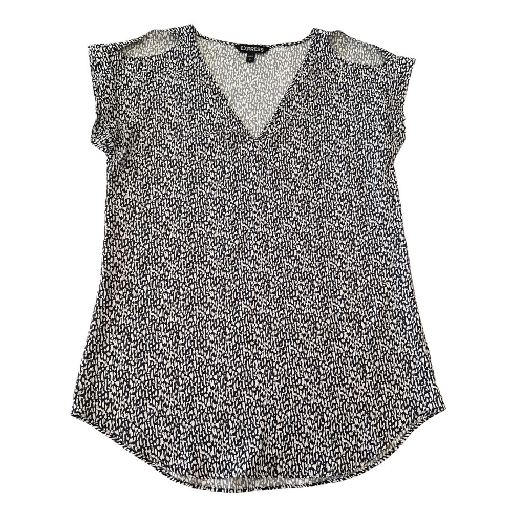 Express Women’s Black and White Printed V-Neck Cut-Out Shoulder Blouse | Small